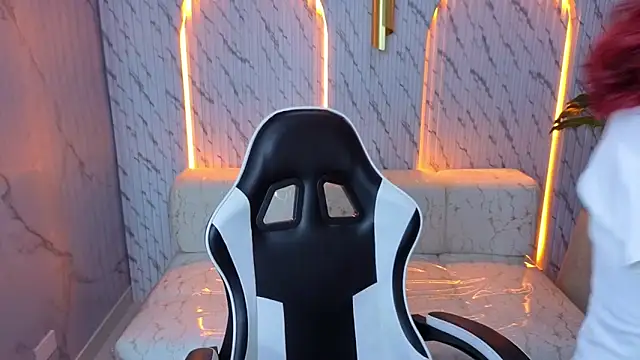 Saphire Tx online show from 01/14/26, 01:06