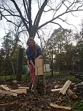 Snapshot of Horny_hippie chatting on 12/13/24, 08:37 Horny hippie online show from 12/13/24, 08:37