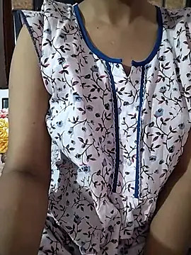 RASHMI SHARMA9 online show from 05/20/26, 06:03