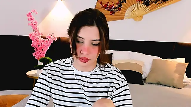 Danielle Eddwards online show from 03/24/26, 05:56