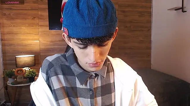 Michaelkoiv online show from 03/28/26, 11:43