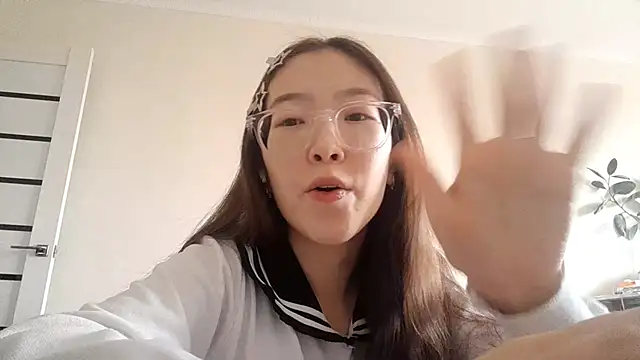 MollyTiger online show from 12/02/25, 05:35