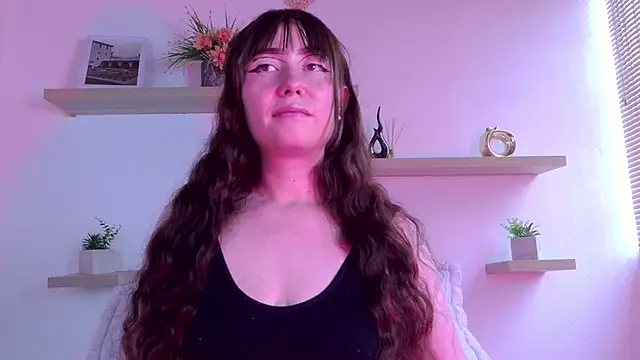 tiffanyrose03 online show from 01/15/26, 08:45