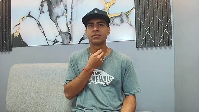 Snapshot of MARCO_SPENCER chatting on 11/27/25, 12:40 MARCO SPENCER online show from 11/27/25, 12:40