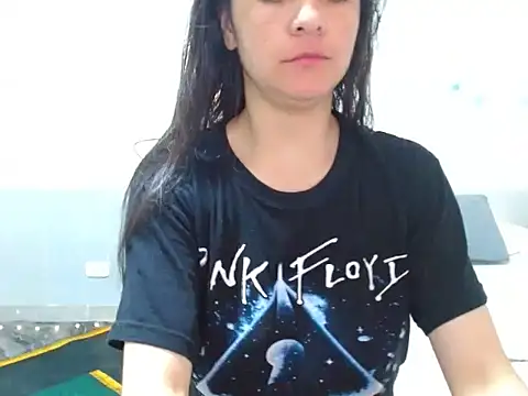 Snapshot of seductrixee chatting on 12/17/25, 03:12 seductrixee online show from 12/17/25, 03:12