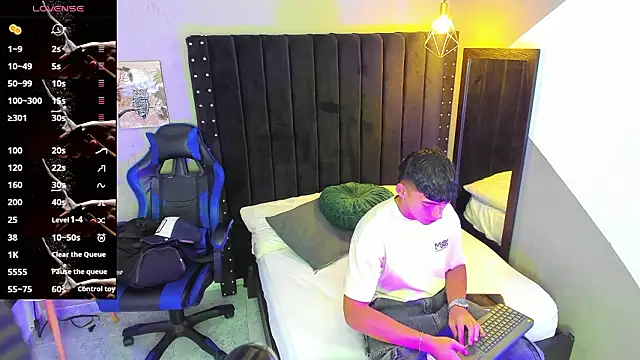 Snapshot of Bryan_robayo5 chatting on 03/13/26, 11:17 Bryan robayo5 online show from 03/13/26, 11:17