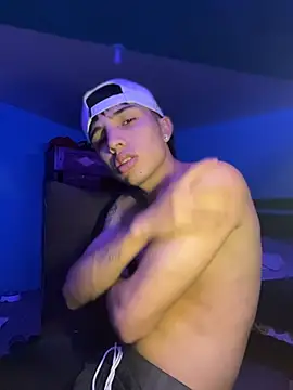 Snapshot of pabonsitoo chatting on 11/28/25, 01:41 pabonsitoo online show from 11/28/25, 01:41