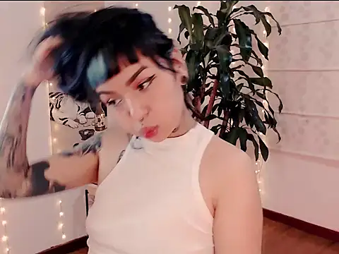 Snapshot of justmartina_ chatting on 03/01/26, 02:13 justmartina online show from 03/01/26, 02:13