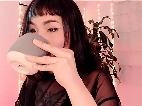 Snapshot of justmartina_ chatting on 03/04/26, 01:55 justmartina online show from 03/04/26, 01:55