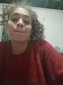 Snapshot of Sofiamatos1 chatting on 12/04/25, 11:35 Sofiamatos1 online show from 12/04/25, 11:35