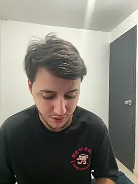 Snapshot of RicoValen chatting on 02/16/26, 01:57 RicoValen online show from 02/16/26, 01:57