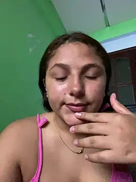 Snapshot of Emily_milk_1 chatting on 06/28/26, 11:11 Emily milk 1 online show from 06/28/26, 11:11
