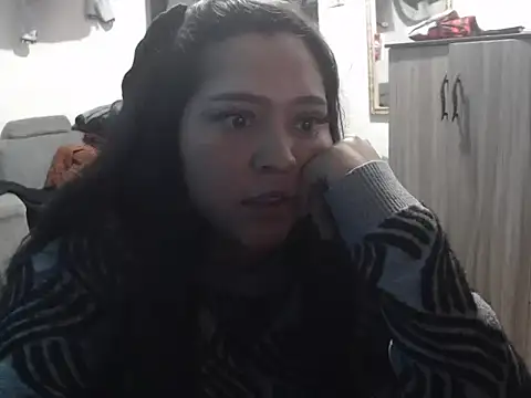 Snapshot of Renatta_Sweet chatting on 05/16/26, 07:45 Renatta Sweet online show from 05/16/26, 07:45
