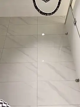 Snapshot of Seven-017 chatting on 12/16/25, 05:01 Seven-017 online show from 12/16/25, 05:01