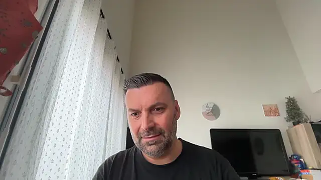 coolsmith81 online show from 06/03/26, 07:22