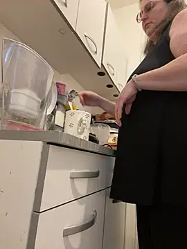 bea french curvy online show from 01/16/26, 07:34