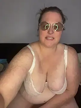 bea french curvy online show from 04/09/26, 08:25