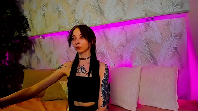 Ellen Hops online show from 03/27/26, 09:21