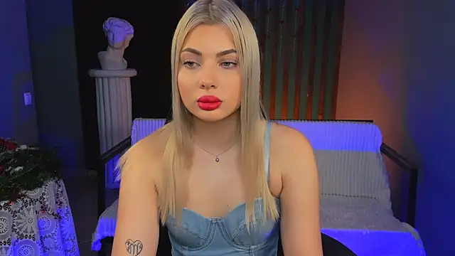 HyileyClark online show from 01/12/26, 05:23