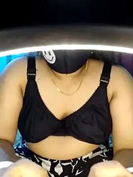 priya2098 online show from 06/23/26, 05:33