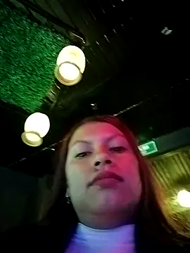 daphne-glow online show from 11/29/25, 01:30