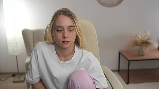 Snapshot of SharleneTaymon chatting on 11/27/25, 09:00 SharleneTaymon online show from 11/27/25, 09:00