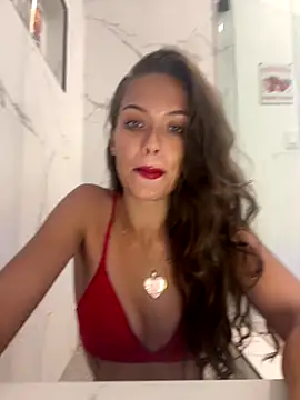 Snapshot of LilyGoldd chatting on 12/16/25, 08:25 LilyGoldd online show from 12/16/25, 08:25