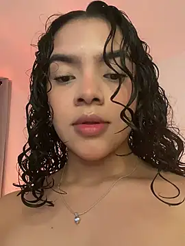 Snapshot of fluffycurls chatting on 02/20/26, 11:32 fluffycurls online show from 02/20/26, 11:32