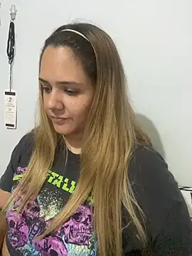 LoreinnFox online show from 04/06/26, 04:46