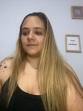 LoreinnFox online show from 04/08/26, 03:50