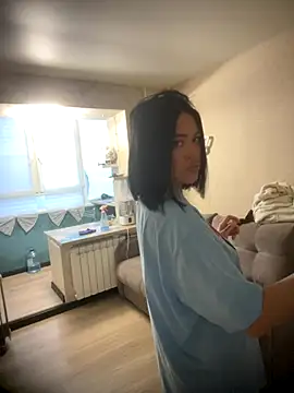 Snapshot of Suzanna25 chatting on 11/27/25, 11:23 Suzanna25 online show from 11/27/25, 11:23