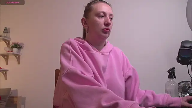 Snapshot of Helga_vibe chatting on 06/24/26, 01:21 Helga vibe online show from 06/24/26, 01:21