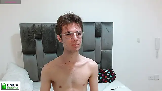 SaccharineSin online show from 11/28/25, 01:41