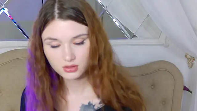 CrystalBrooks online show from 11/30/25, 04:55