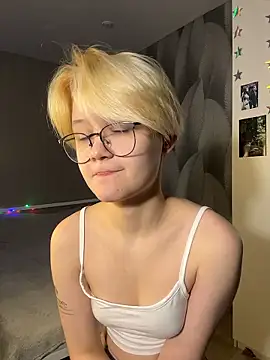 LunaDoreann online show from 01/17/26, 11:19