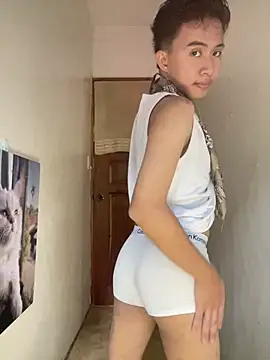 asiantwink0000 online show from 02/03/26, 06:11