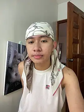 asiantwink0000 online show from 02/03/26, 10:59