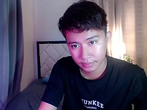 asiantwink0000 online show from 02/18/26, 08:32