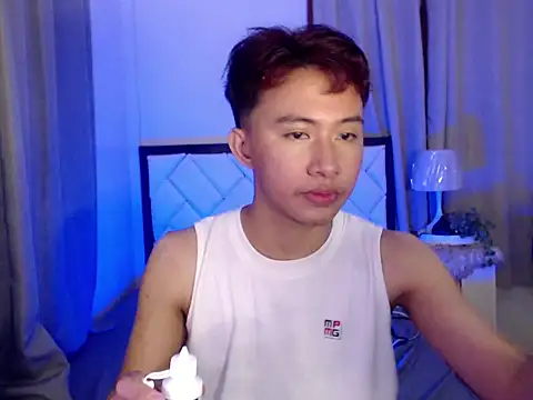 asiantwink0000 online show from 02/25/26, 08:40