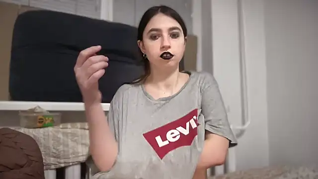 Aphr0ditee online show from 03/06/26, 06:04