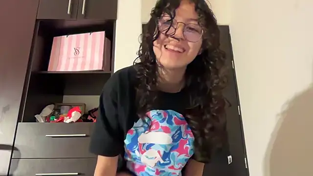 Alicatcua  online show from 02/28/26, 02:56