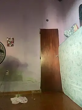 Quierolechiitaaa online show from 01/14/26, 08:36