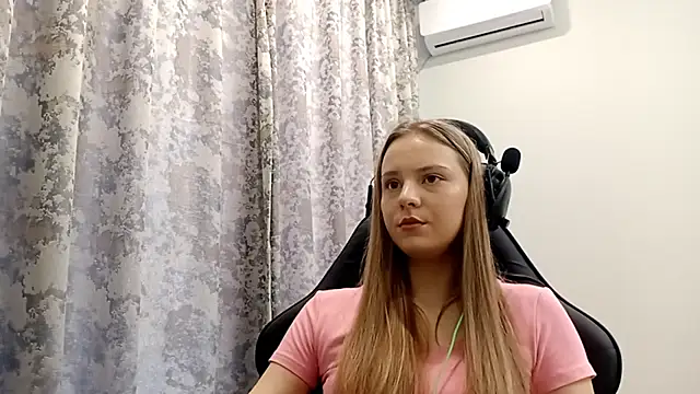 CrackShirker online show from 12/16/25, 08:08