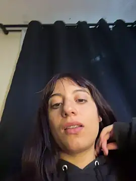 Snapshot of Mia_fiire chatting on 06/20/26, 03:09 Mia fiire online show from 06/20/26, 03:09
