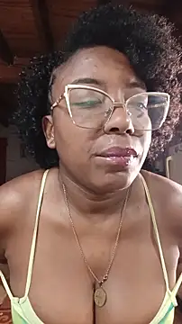 Snapshot of ChanneldelaCroix chatting on 04/10/26, 10:42 ChanneldelaCroix online show from 04/10/26, 10:42