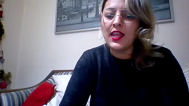 Snapshot of Danimiau chatting on 12/22/25, 03:47 Danimiau online show from 12/22/25, 03:47