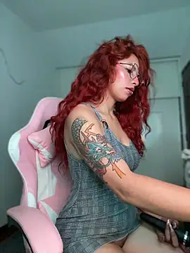 PrettyChloe  online show from 03/04/26, 07:42