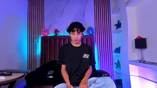 SthepanodiMonaco online show from 01/09/26, 08:54