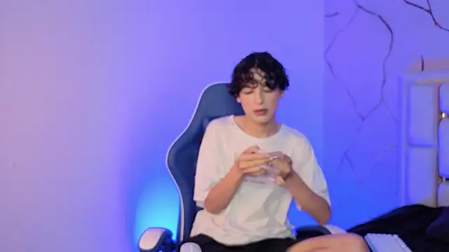 SthepanodiMonaco online show from 03/31/26, 03:30