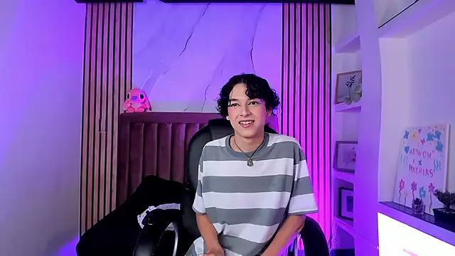 SthepanodiMonaco online show from 04/14/26, 03:23